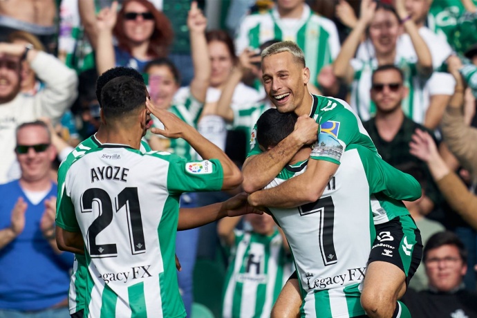 欧罗巴杯前瞻：皇家贝蒂斯主场迎战里昂，攻防博弈定胜负