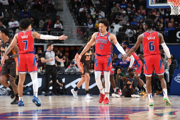 坎宁安46分大三双！活塞加时险胜奇才稳居东部第一