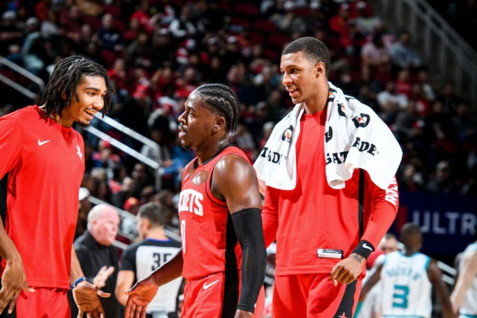 火箭双星闪耀，奇才十连败垫底联盟