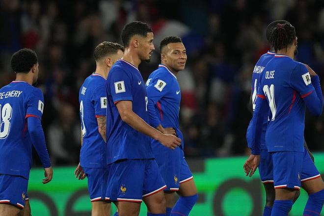 世预赛D组激战：世界第3法国4-0横扫乌克兰，姆巴佩双响助队提前出线 第2张