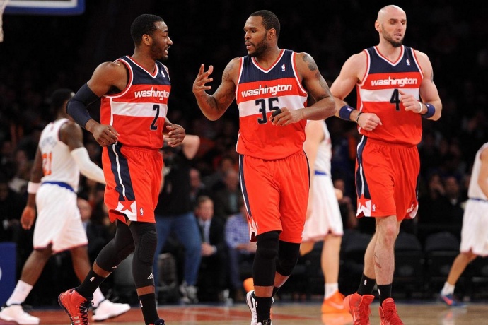 活塞10连胜领跑东部：杜伦暴扣惊艳，步行者8连败垫底