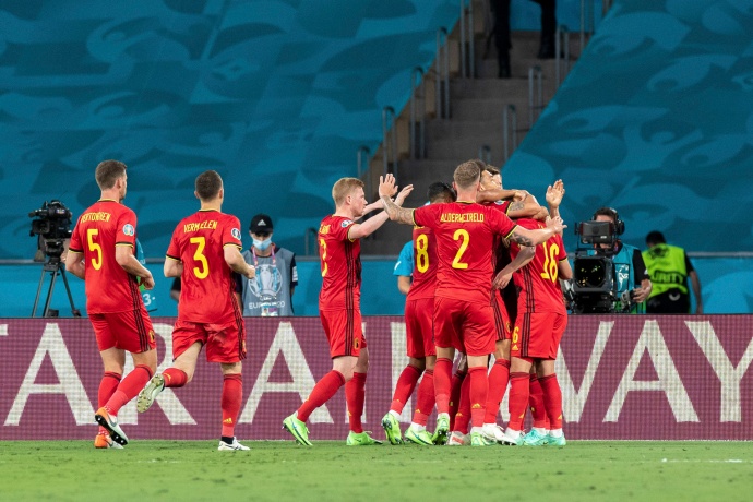 世预赛狂胜：比利时7-0列支敦士登，多库德凯特拉雷闪耀，头名直通世界杯