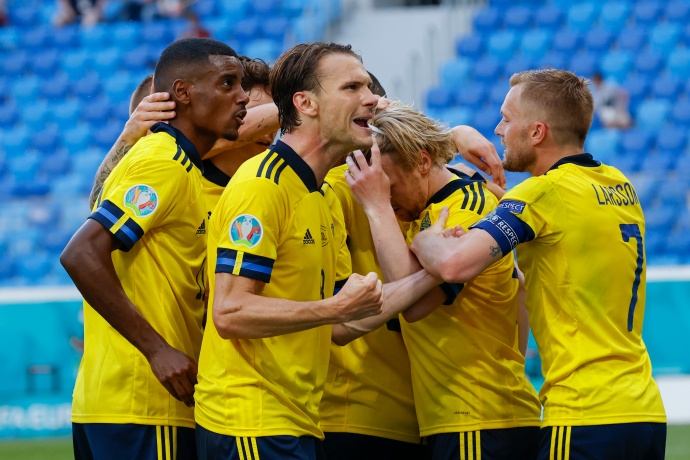 世预赛B组：瑞典1-1斯洛文尼亚，隆格伦救主，瑞典垫底直通附加赛