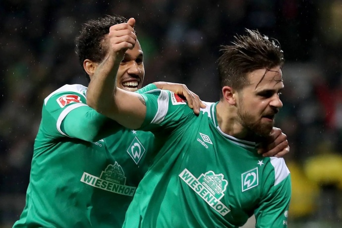 德甲焦点战：RB莱比锡主场力克云达不莱梅，巩固欧冠席位 第2张