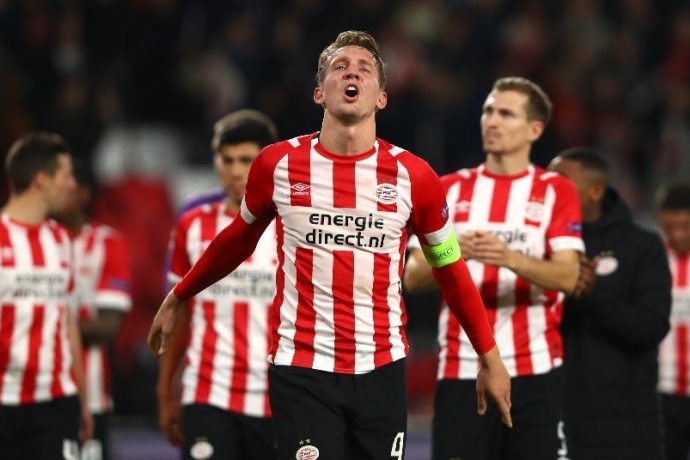 欧冠焦点战：利物浦VS埃因霍温，红军能否捍卫主场荣耀？ 第2张