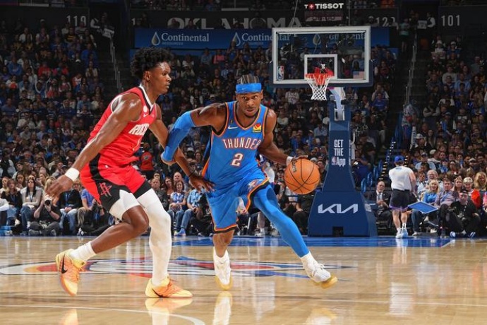 雷霆12连胜高歌猛进，开拓者2连败阿夫迪亚难救主