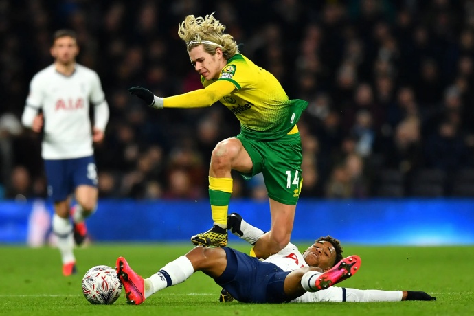 切尔西1-3负于利兹联，防线失误成主因，帕尔默难救主